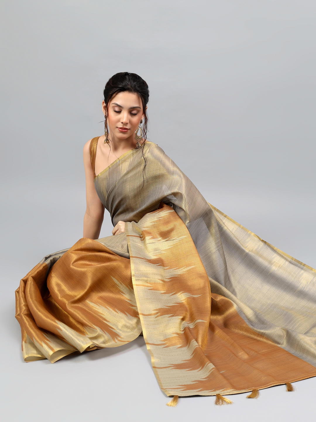 Samantha Grey And Metallic Orange Contrast Ready To Wear One Minute Polyester Erode Zari Saree With Pre Stitched Pleats, Pocket And Unstitched Blouse Piece For Women Party Wear