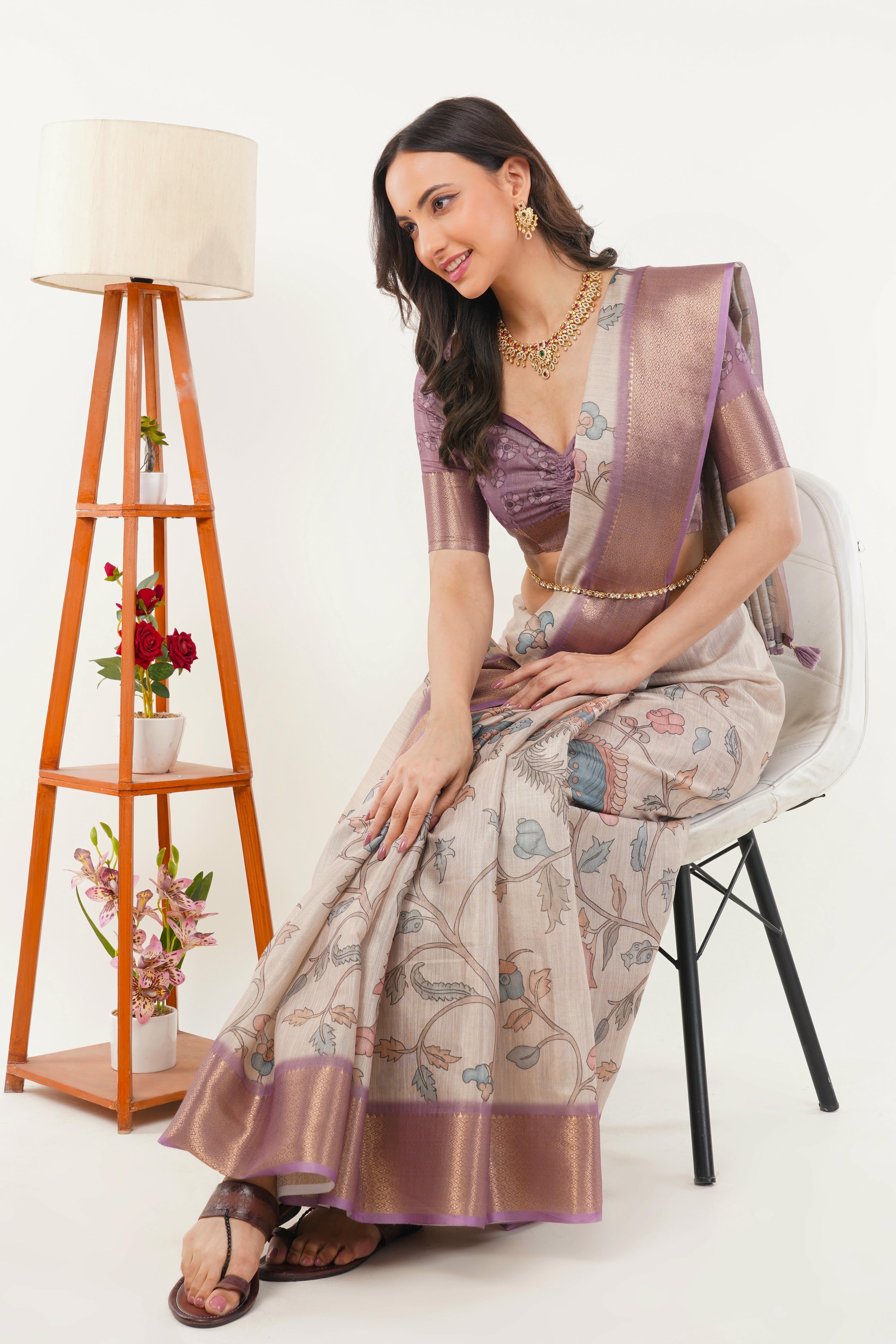 Cream Kalamkari Floral Saree with Rose-Gold Zari Border and Mauve Blouse
