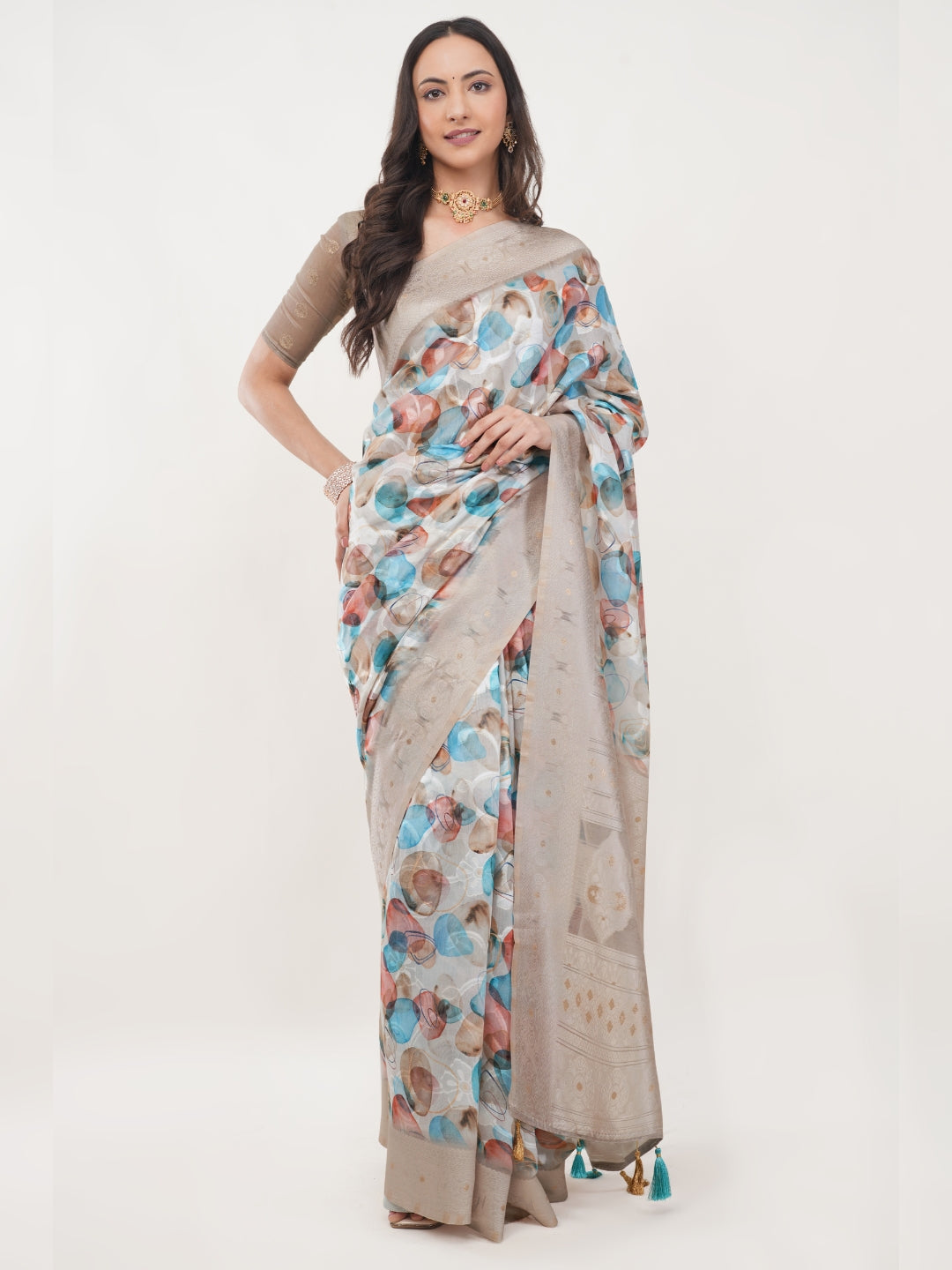 Samantha Creambeige Off White Floral Printed Chanderi Saree with Zari Pallu