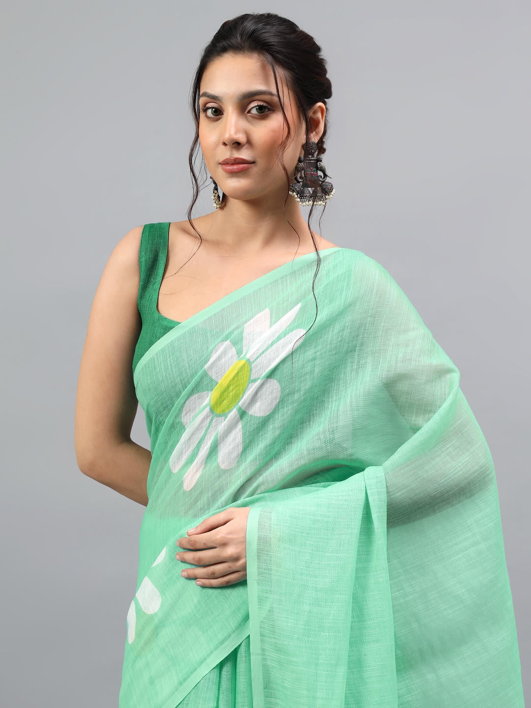 Samantha Sea Green Ready To Wear One Minute Linen Fabric Saree With Pre Stitched Pleats And Unstitched Blouse Piece Featuring Silver Zari Border For Women Ethnic Wear