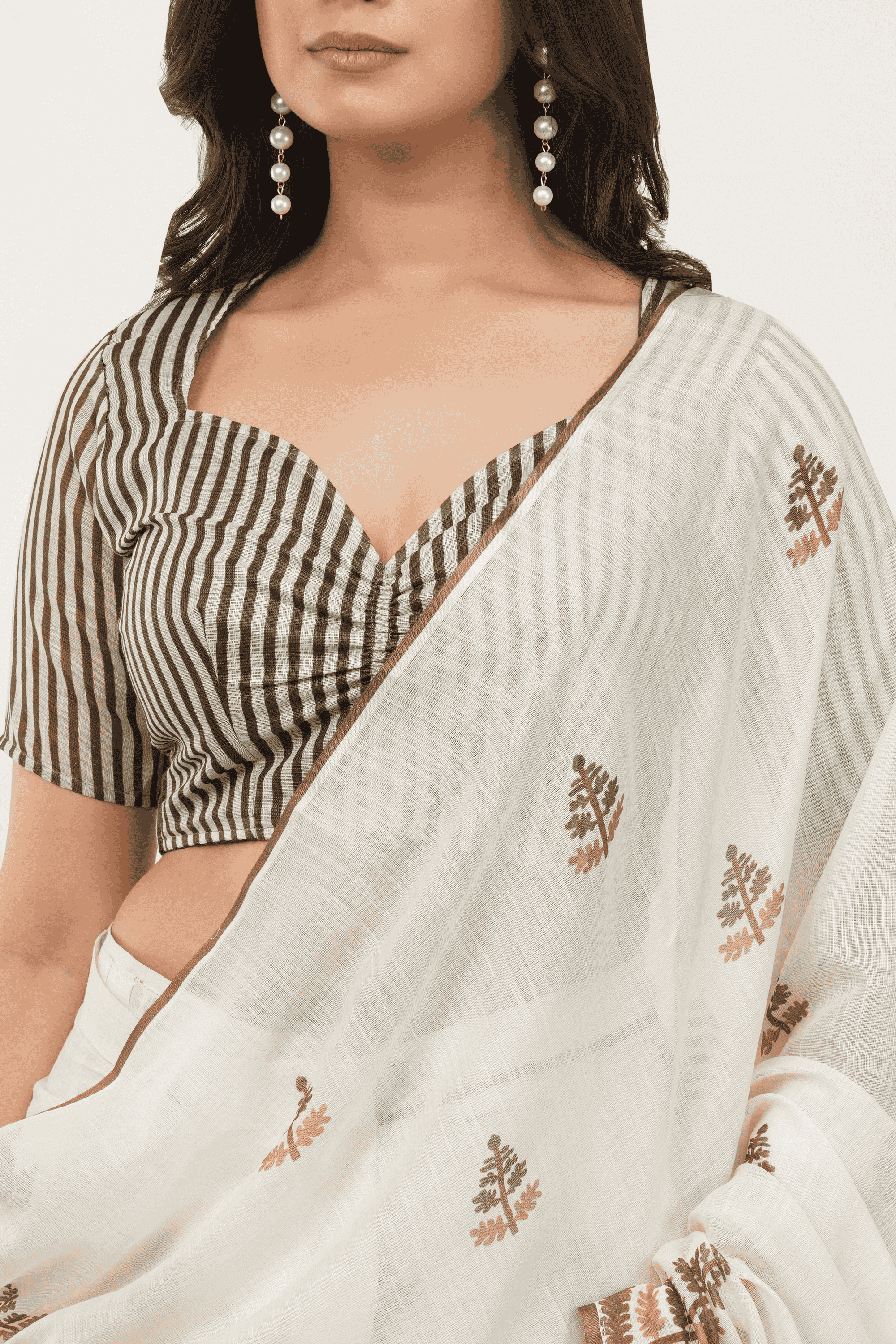 Samantha Off White Tree Motif Printed Linen Ready-to-Wear Saree with Pocket