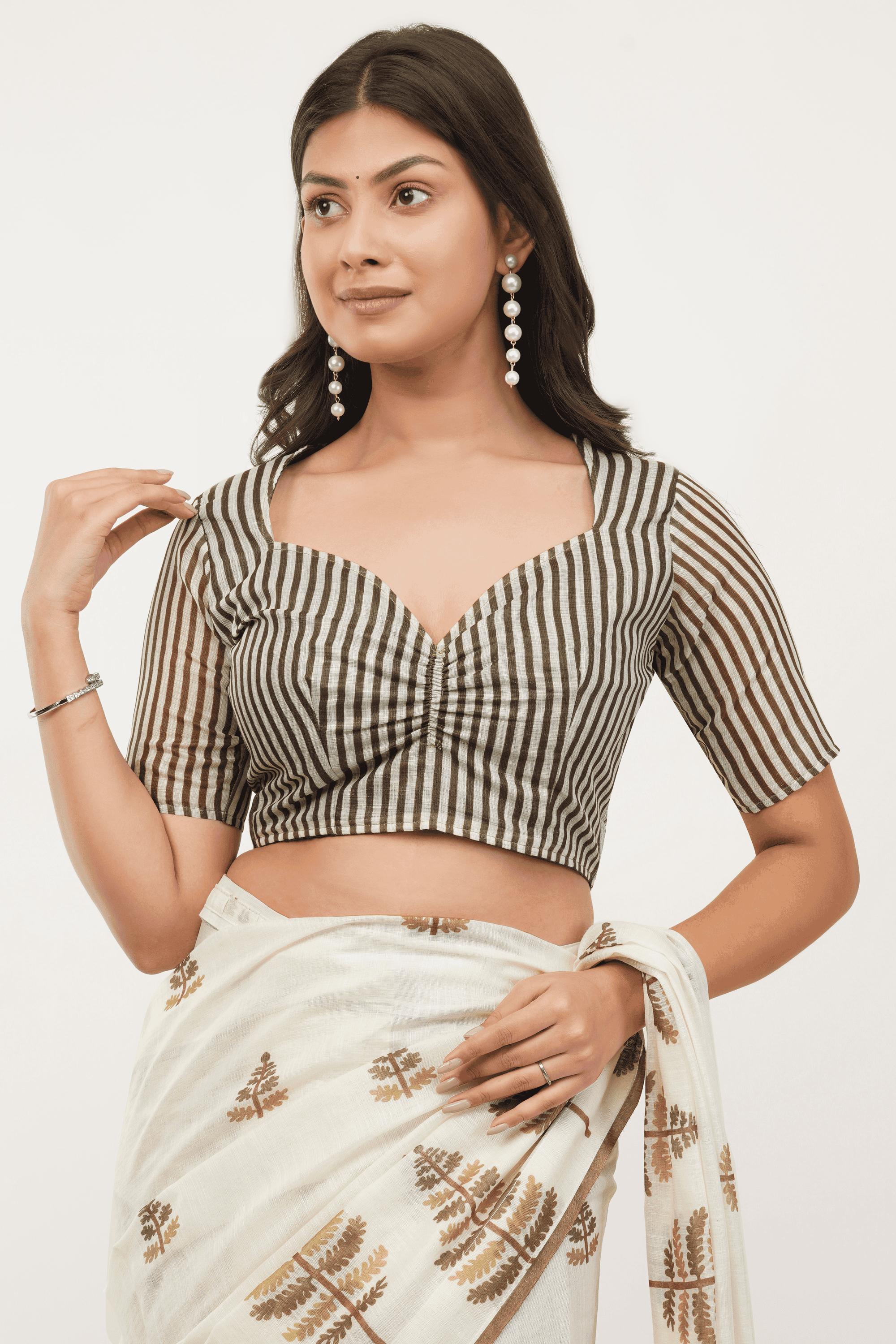 Samantha Off White Tree Motif Printed Linen Ready-to-Wear Saree with Pocket