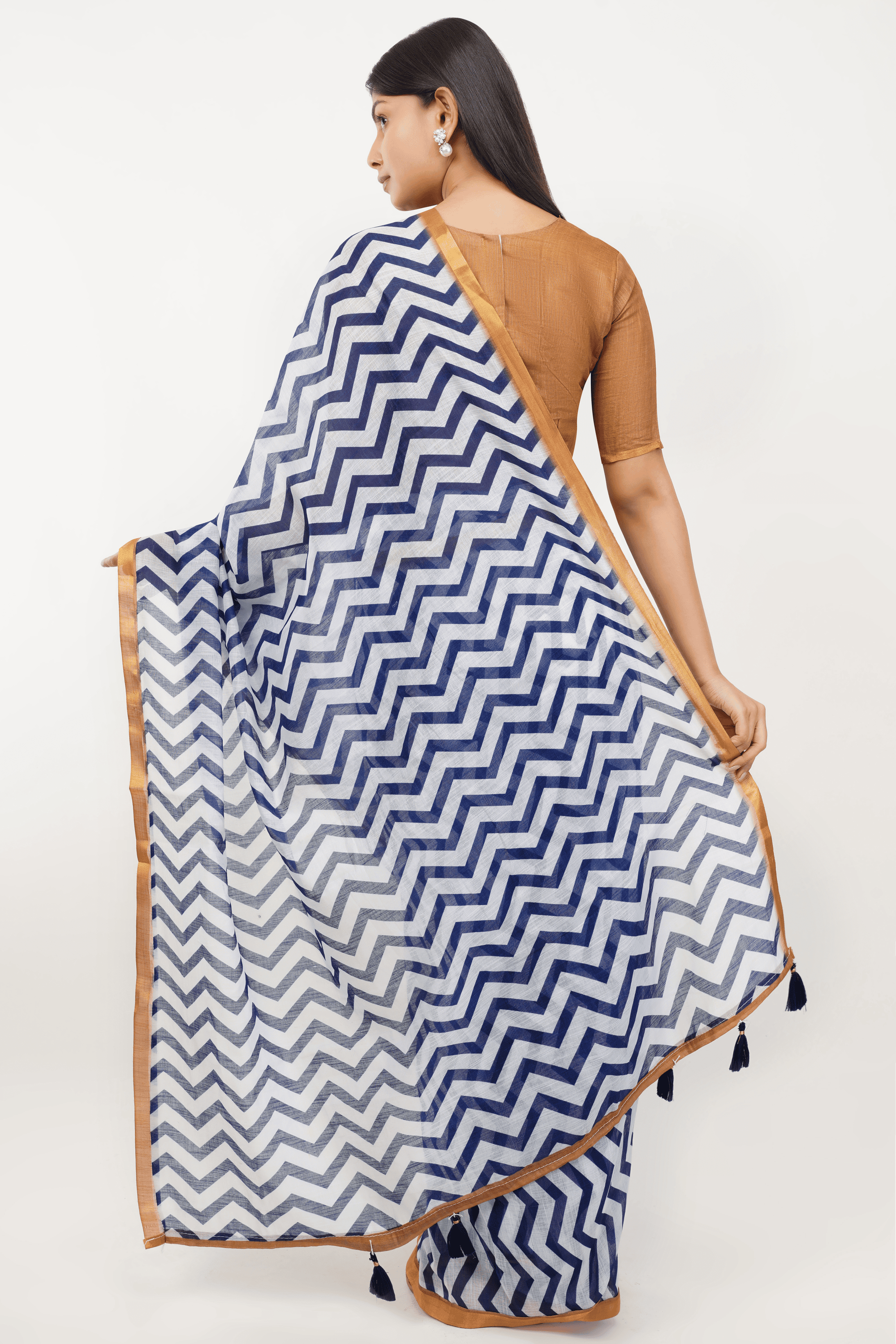 Samantha Blue & White Chevron Printed Ready-to-Wear Linen Saree with Pocket