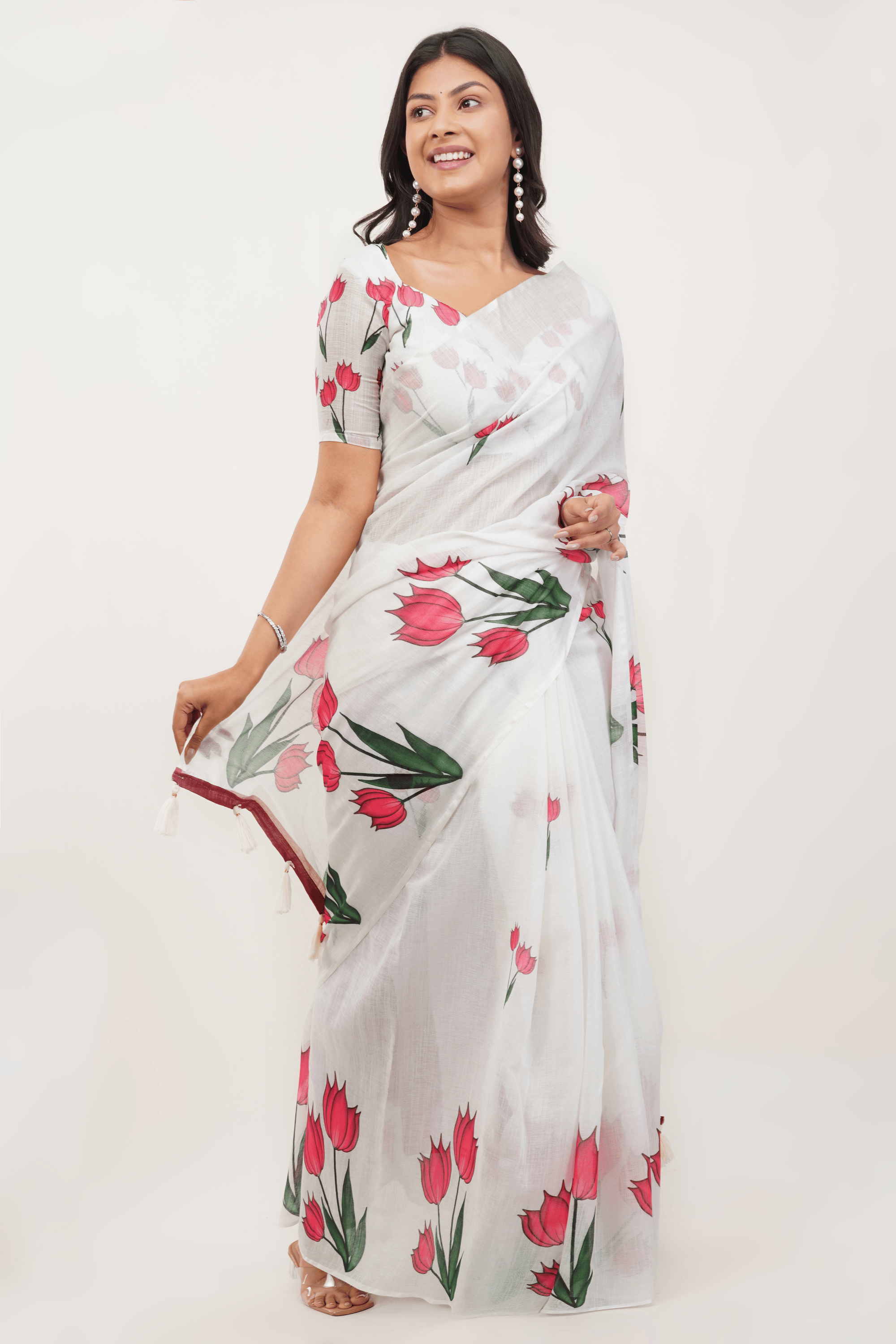 Samantha White Tulip Printed Linen Saree with Tassel Pallu