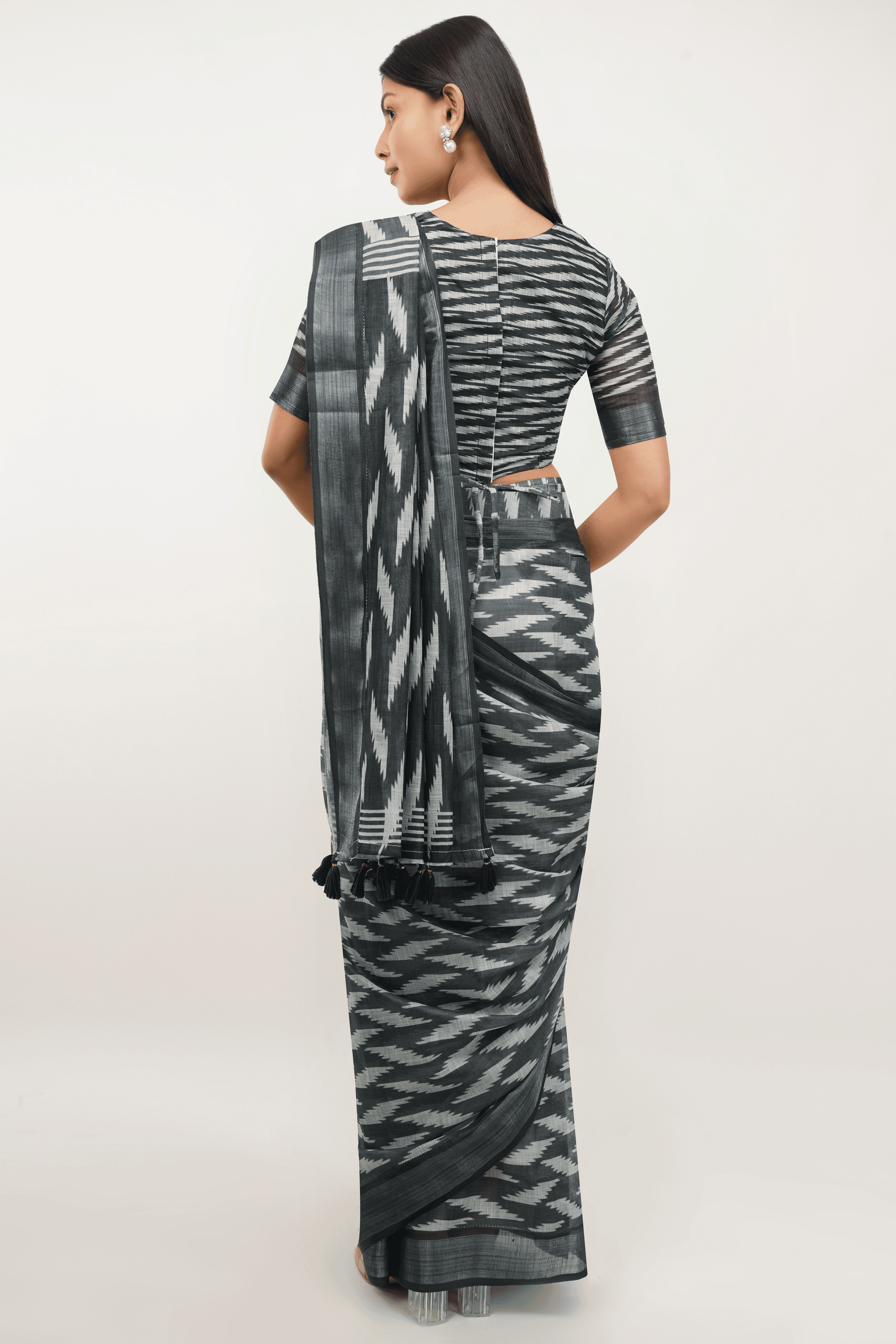 Samantha Silver Grey Ikat Printed Ready-to-Wear Linen Saree with Pocket
