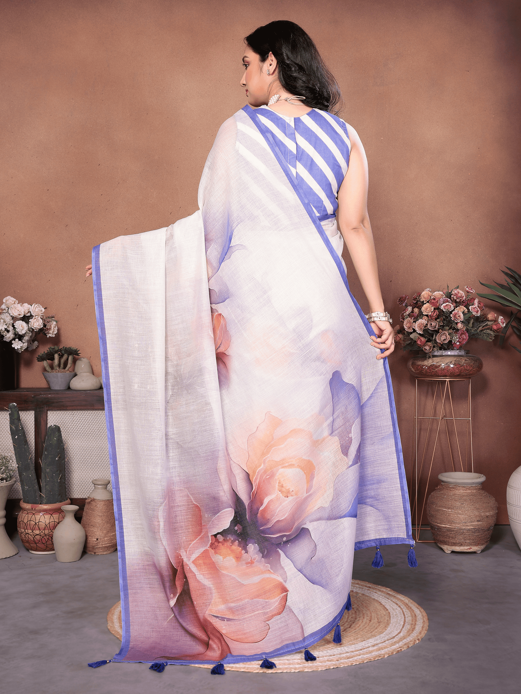 White Floral Print Ready-to-Wear Saree with Pocket and Blue Striped Ruched Blouse