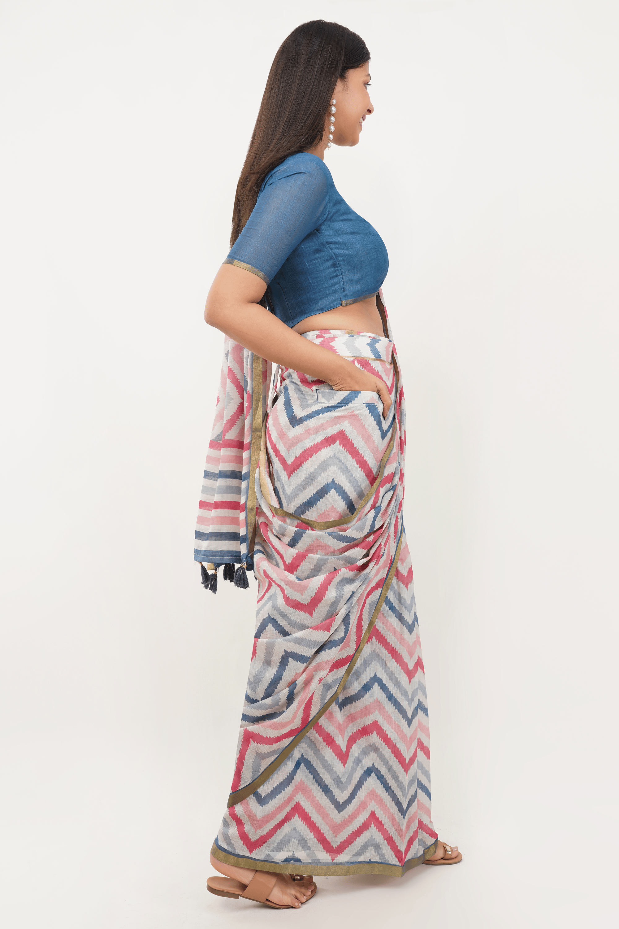 Samantha White Chevron Printed Ready-to-Wear Linen Saree with Pocket