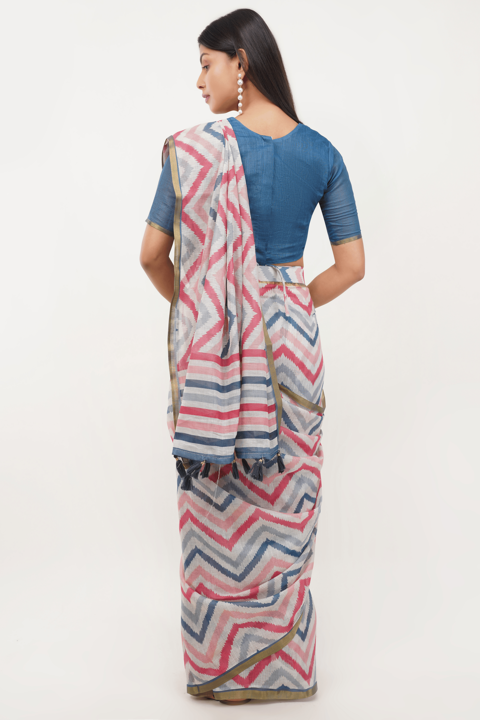 Samantha White Chevron Printed Ready-to-Wear Linen Saree with Pocket