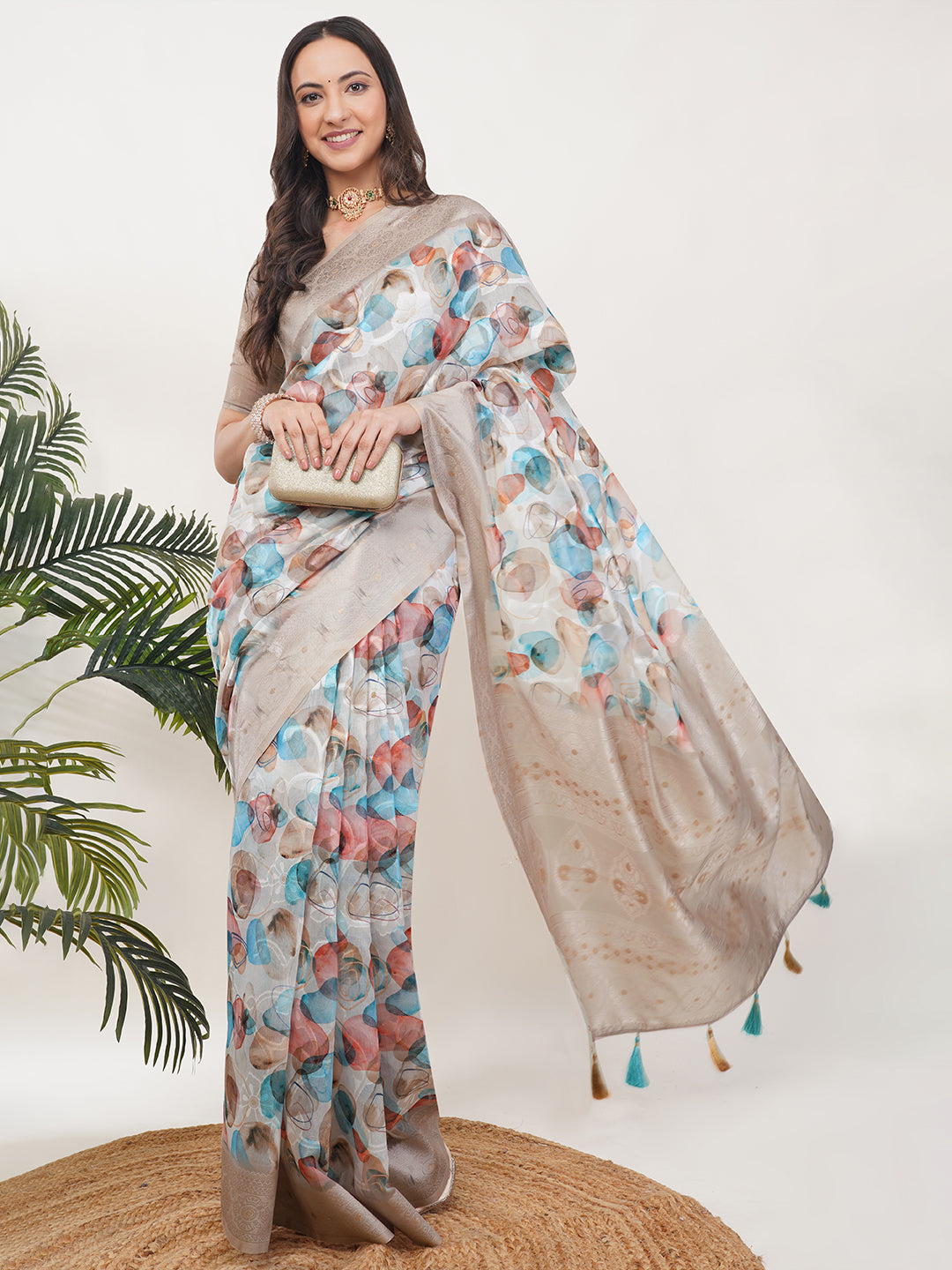 Samantha Creambeige Off White Floral Printed Chanderi Saree with Zari Pallu