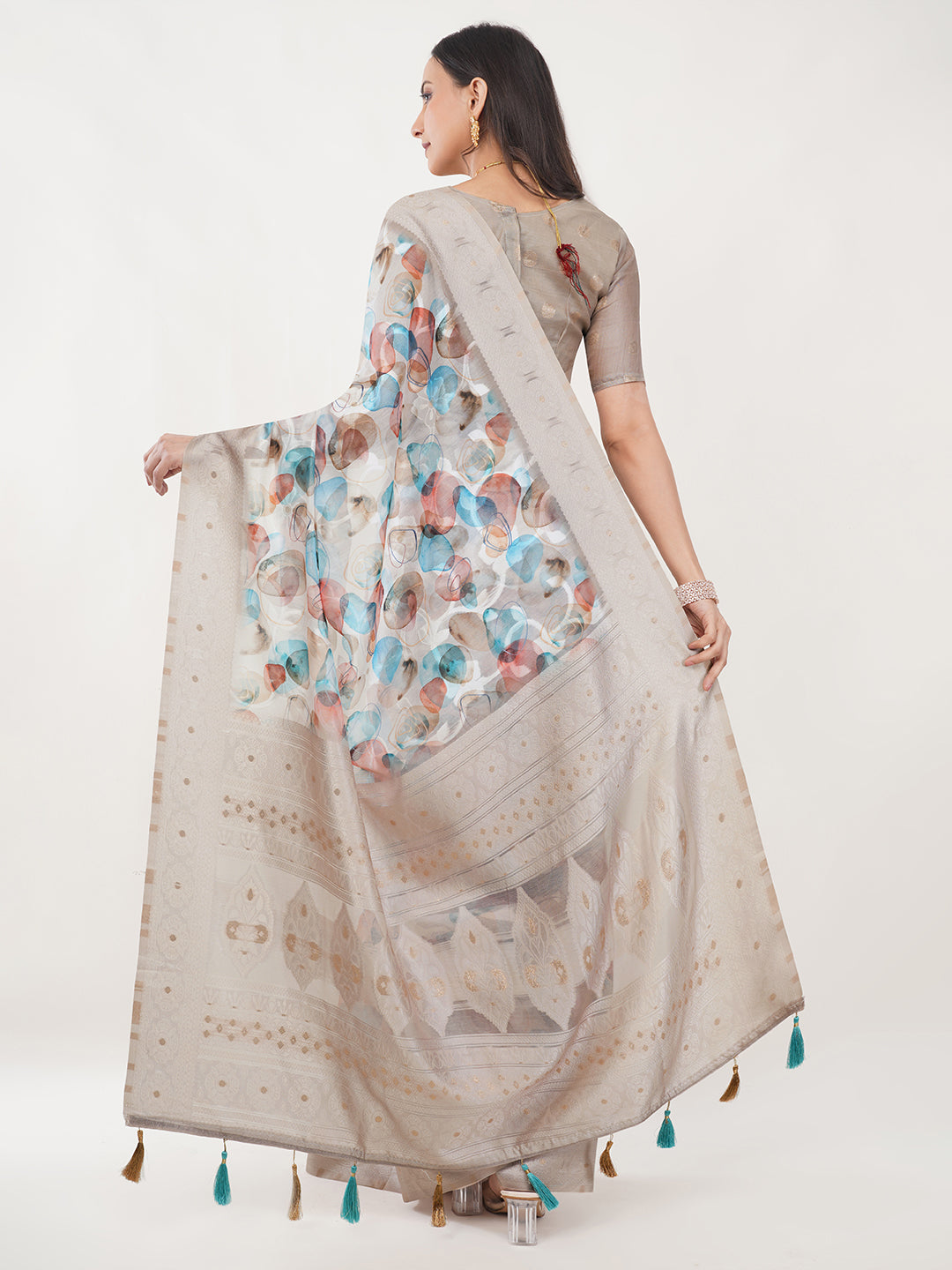 Samantha Creambeige Off White Floral Printed Chanderi Saree with Zari Pallu