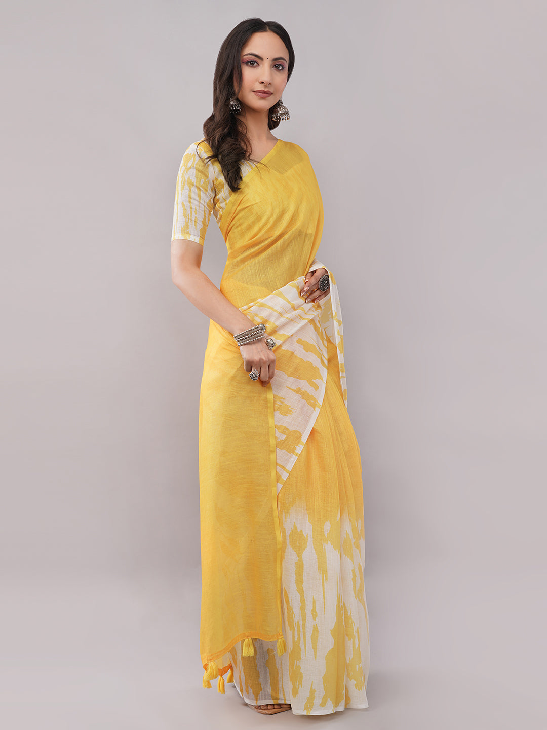 Samantha Women's Yellow & White Abstract Shibori Printed Linen Saree with Matching Blouse | Breathable Summer Haldi Wear
