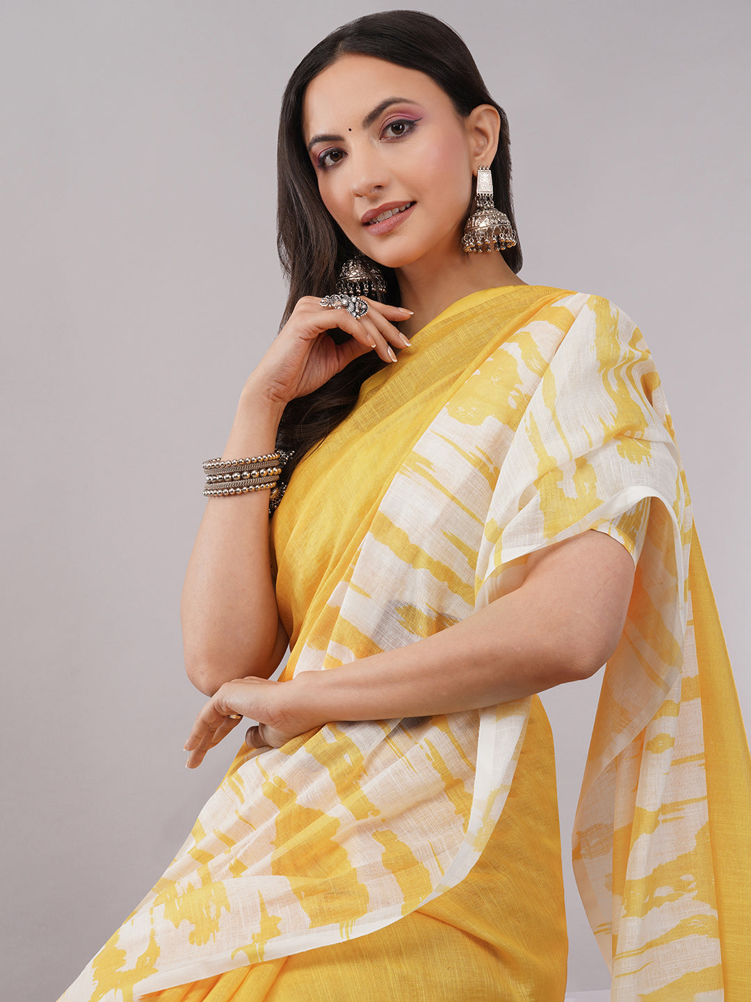 Samantha Women's Yellow & White Abstract Shibori Printed Linen Saree with Matching Blouse | Breathable Summer Haldi Wear