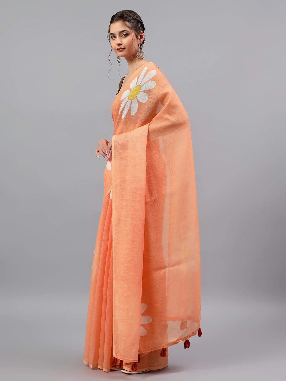 Samantha Peach Art Linen Saree | Bold Daisy Floral Print
