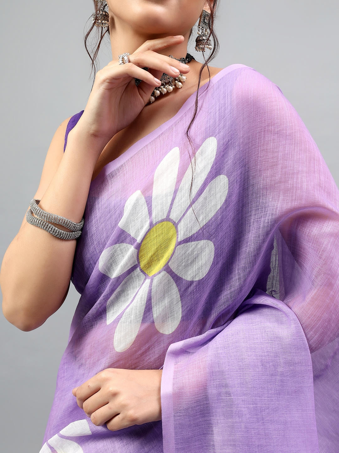 Samantha Lavender Purple Art Linen Saree | Bold Daisy Floral Print