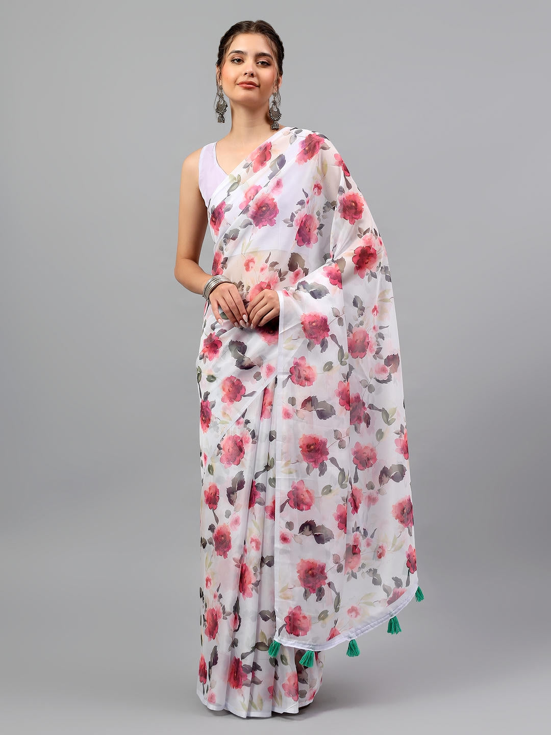 Beautiful woman styled in a sheer light purple floral printed chiffon saree with bold red roses by Samantha.
