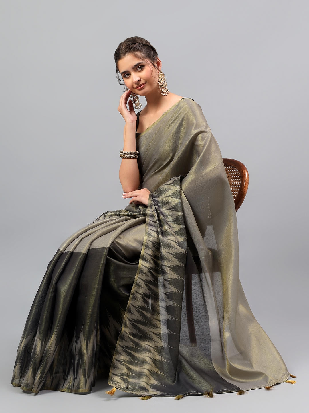 Samantha Jet Black Zari Silk Saree | Golden Beige Glamour Contrast