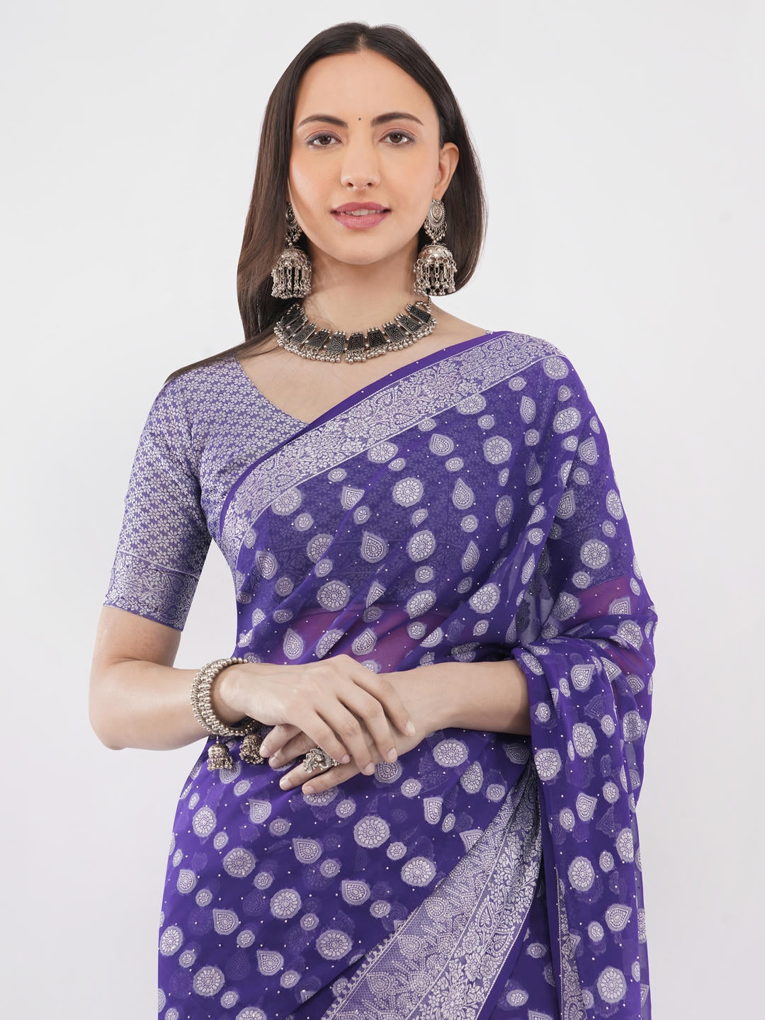 Samantha Deep Purple And White Abstract Geometric Printed Georgette Saree With Unstitched Blouse Piece For Women Casual Wear
