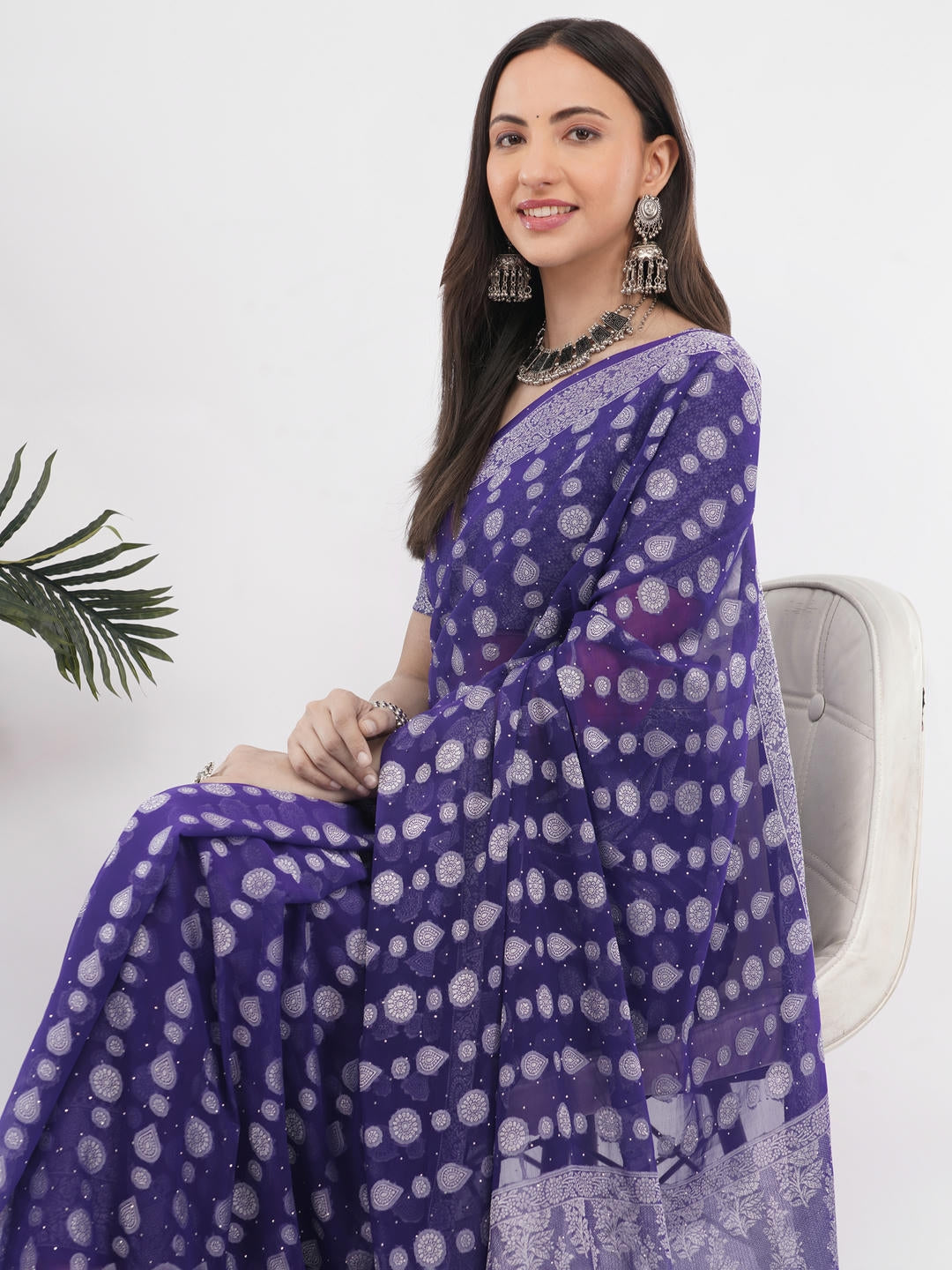 Samantha Deep Purple And White Abstract Geometric Printed Georgette Saree With Unstitched Blouse Piece For Women Casual Wear