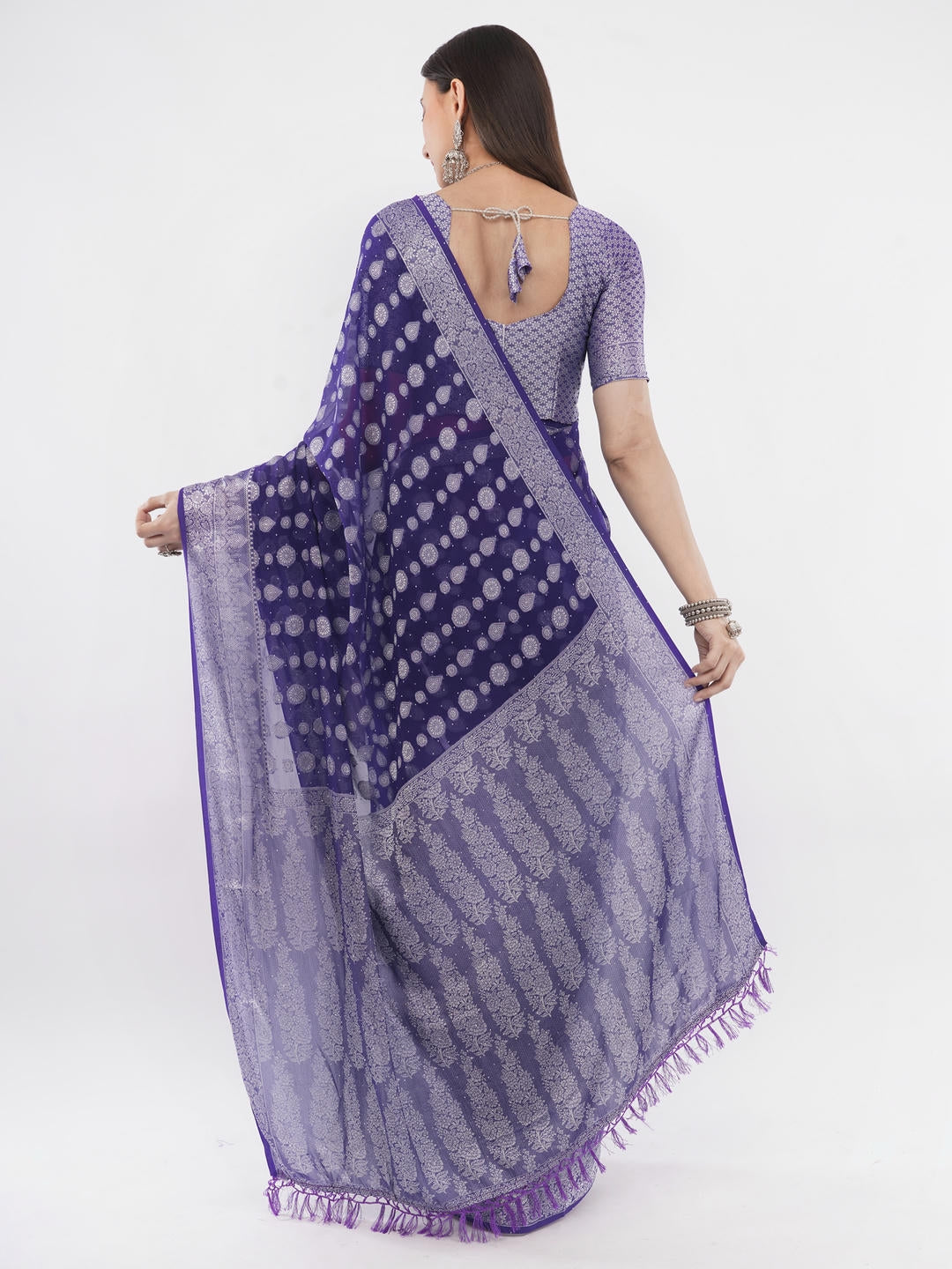 Samantha Deep Purple And White Abstract Geometric Printed Georgette Saree With Unstitched Blouse Piece For Women Casual Wear