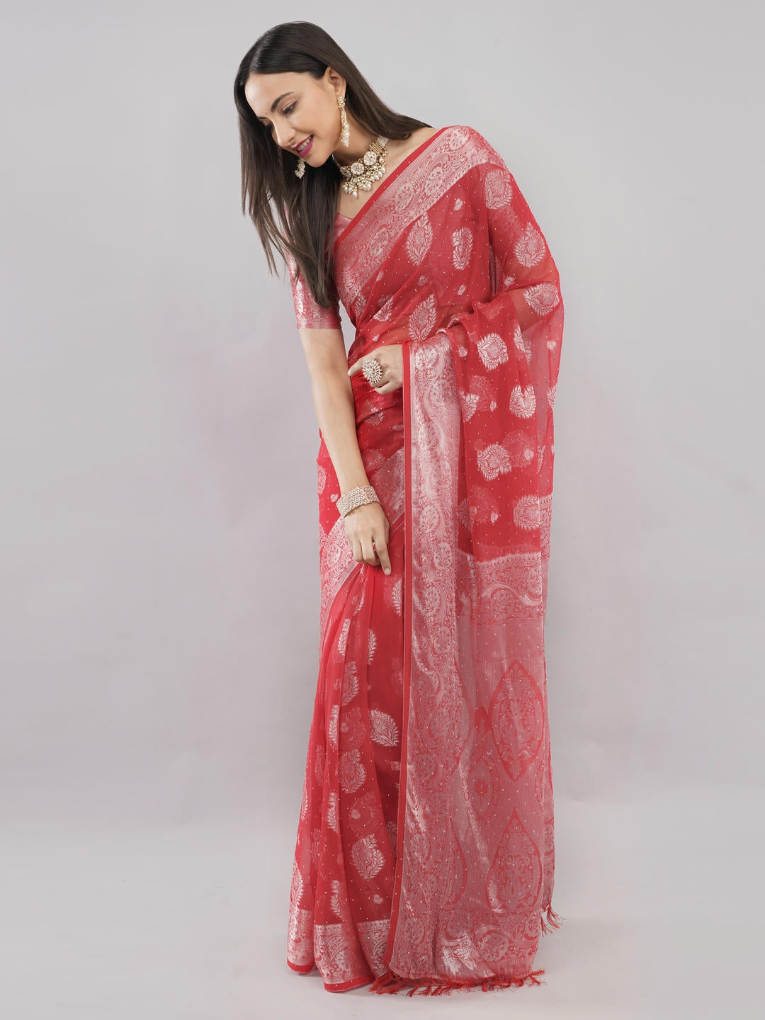 Samantha Red And White Abstract Geometric Printed Georgette Saree With Unstitched Blouse Piece For Women Casual Wear