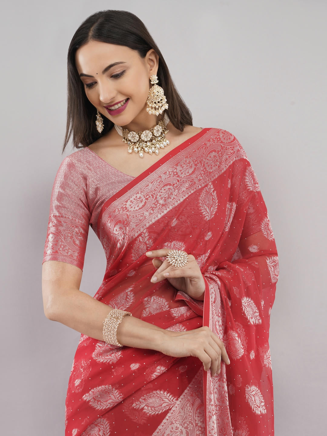 Samantha Red And White Abstract Geometric Printed Georgette Saree With Unstitched Blouse Piece For Women Casual Wear