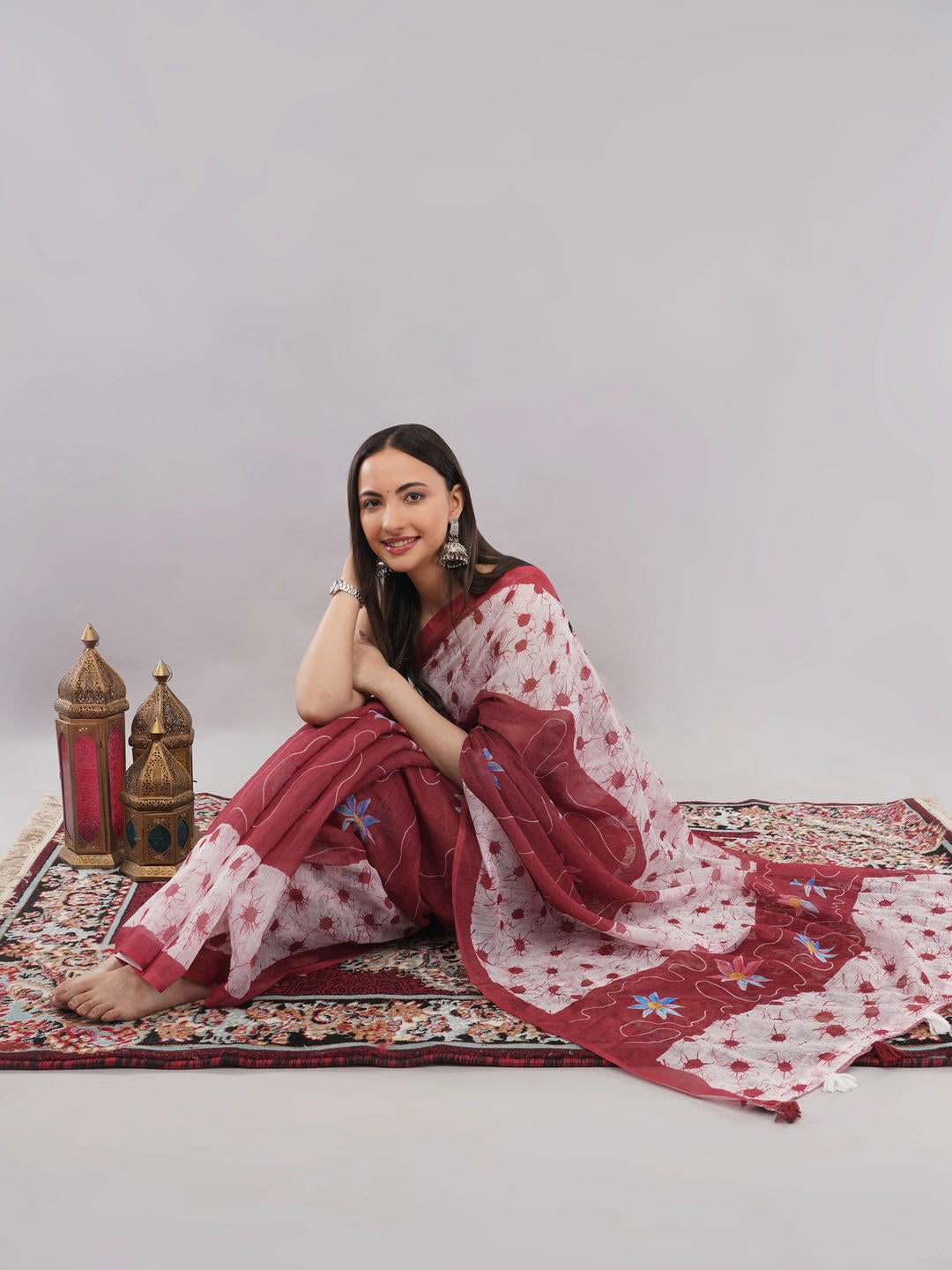 Samantha Maroon And White Floral Geometric Printed Linen Fabric Saree With Unstitched Blouse Piece For Women Daily Office Wear