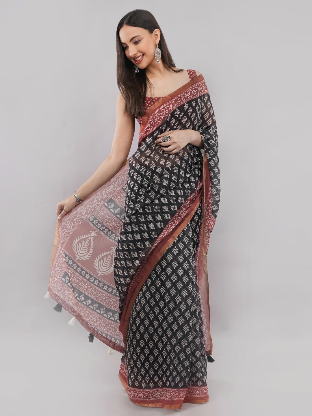 Samantha Off White Black And Red Floral Geometric Printed Linen Fabric Saree With Unstitched Blouse Piece For Women Daily Office Wear