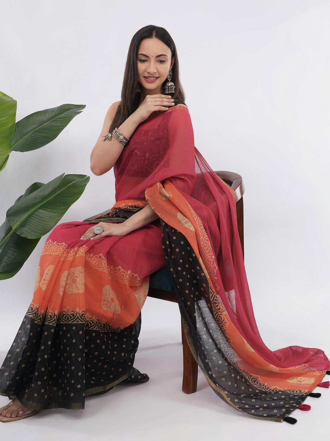 Samantha Off White Red And Orange Floral Geometric Printed Linen Fabric Saree With Unstitched Blouse Piece For Women Daily Office Wear