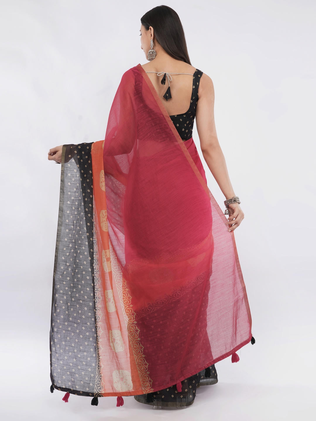 Samantha Off White Red And Orange Floral Geometric Printed Linen Fabric Saree With Unstitched Blouse Piece For Women Daily Office Wear