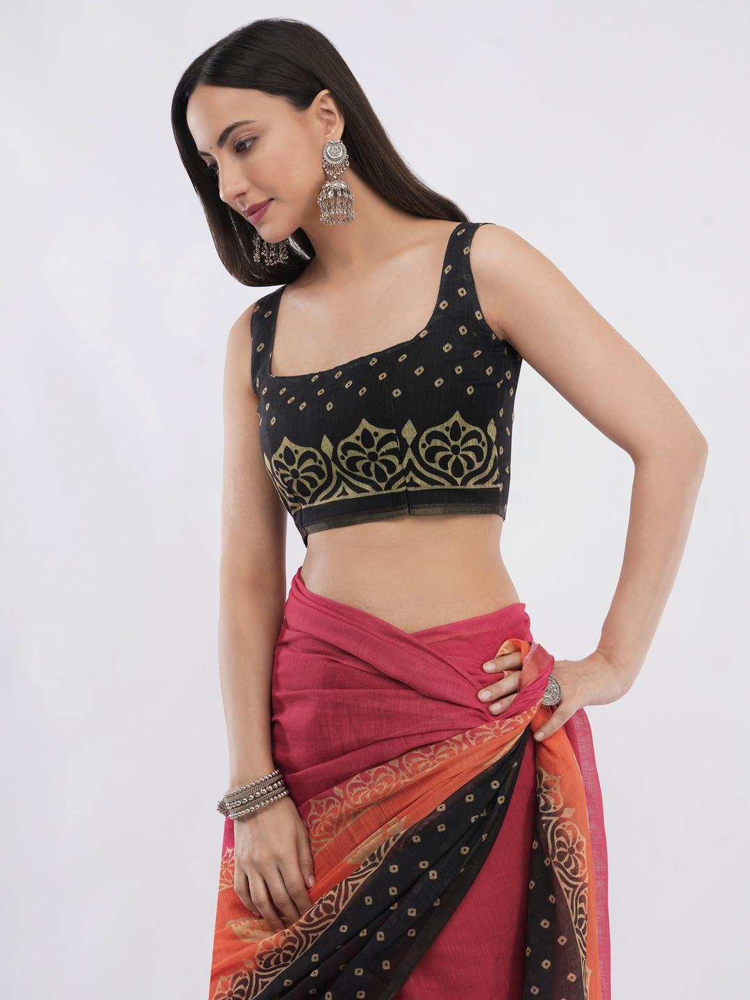 Samantha Off White Red And Orange Floral Geometric Printed Linen Fabric Saree With Unstitched Blouse Piece For Women Daily Office Wear