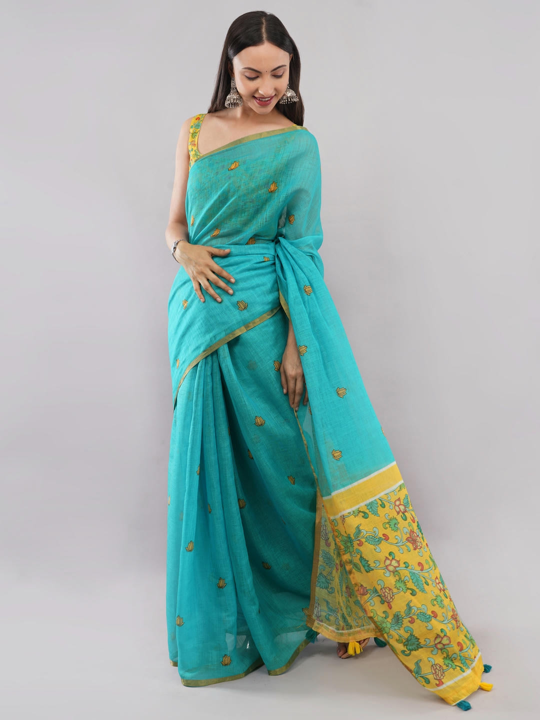 Samantha Off White And Blue Floral Geometric Printed Linen Fabric Saree With Unstitched Blouse Piece For Women Daily Office Wear